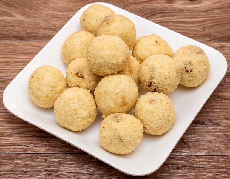 rava ladoo