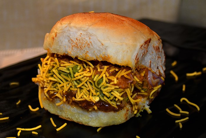 dabeli pav