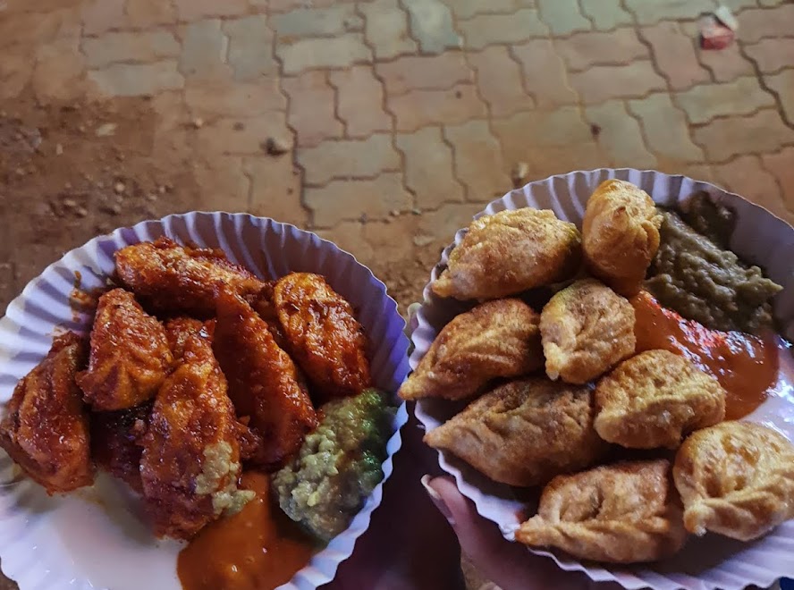 Momos