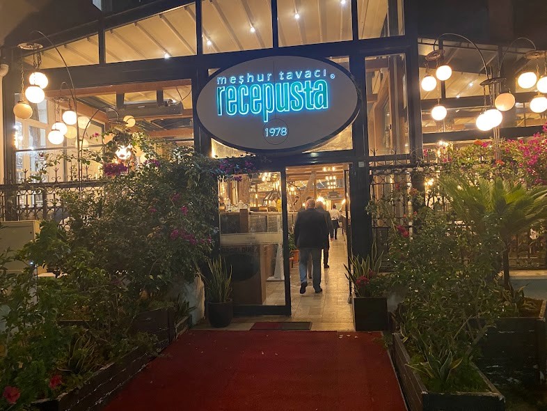 Tavaci Recep Usta Alsancak – Izmir Tavaci Recep Usta Alsancak – Izmir