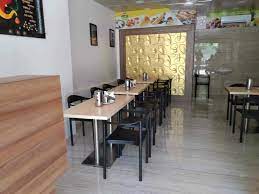10 FOODIES RESTAURANT