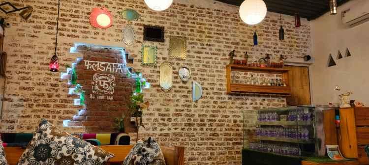 12. Phalsafa Cafe Fruit Bar 12. Phalsafa Cafe Fruit Bar
