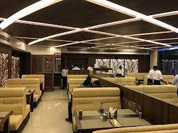 17 Sri Saravana Hotel AC