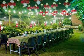 5 Lazeez Lawn Restaurant