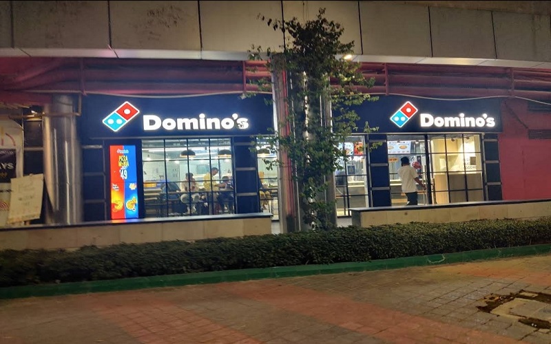 dominoes