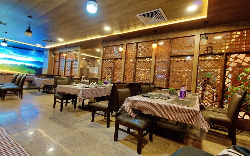 hotel-radhika