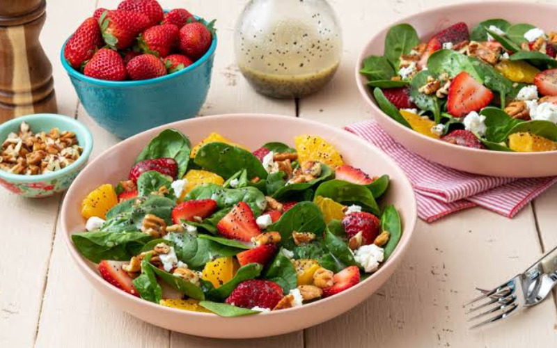strawberry-spinach-salad strawberry-spinach-salad