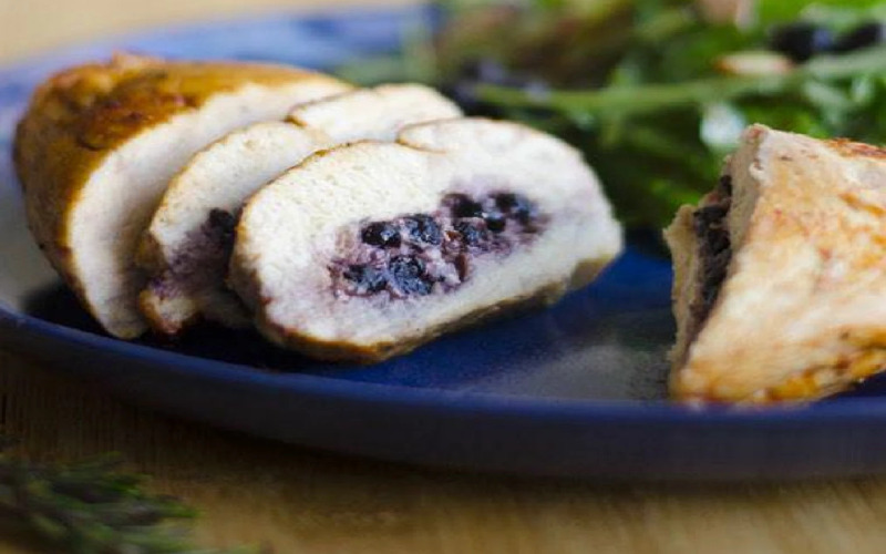 blueberry-and-goat-cheese-stuffed-chicken-breast