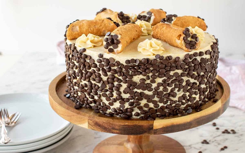 cannoli-cake