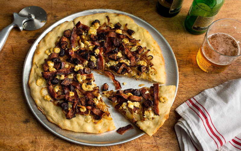 caramelized-onion-and-fig-pizza