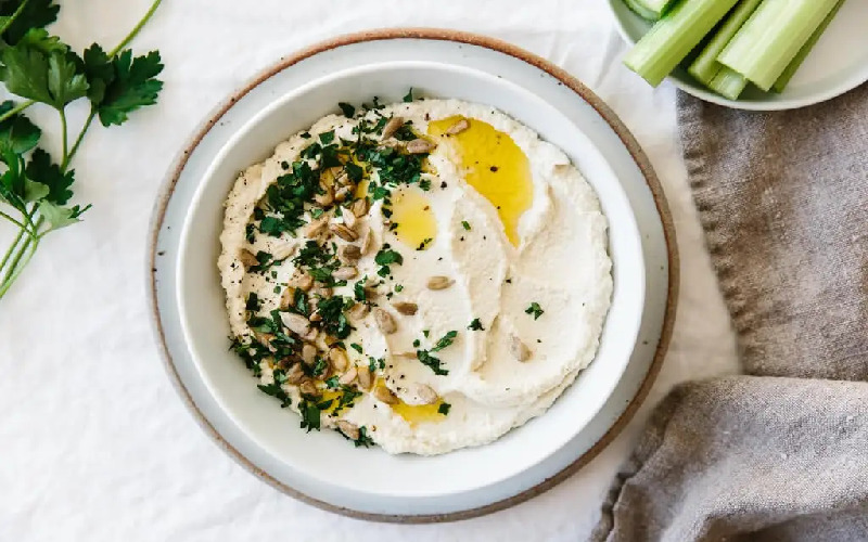 cauliflower-hummus