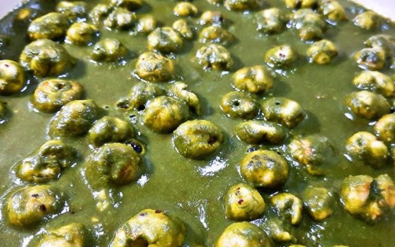 palak-makhana palak-makhana