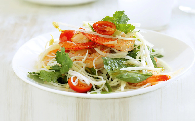 papaya-and-prawn-salad