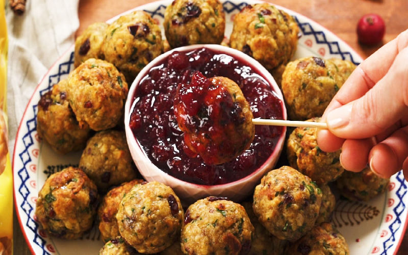 turkey-and-stuffing-meatballs