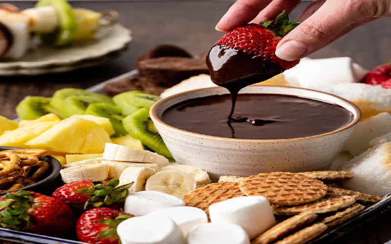 decadent-chocolate-fondue