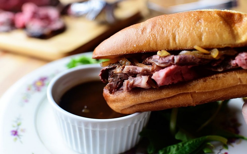 garlic-butter-french-dip-sandwich-recipe
