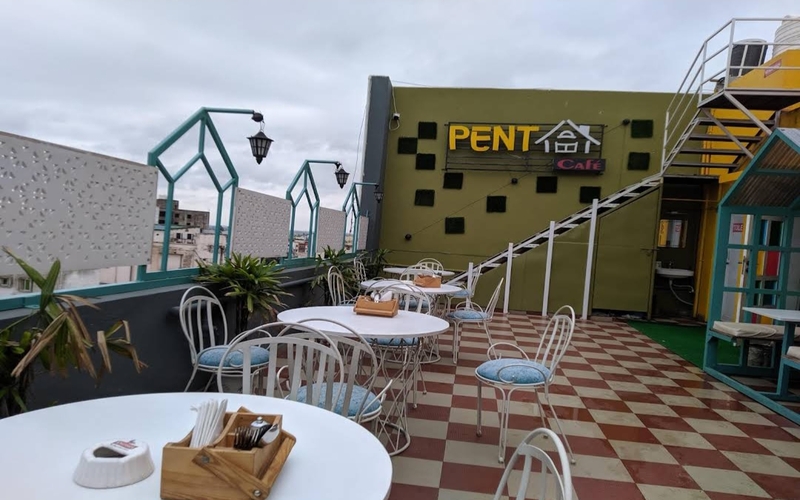 pent-cafe