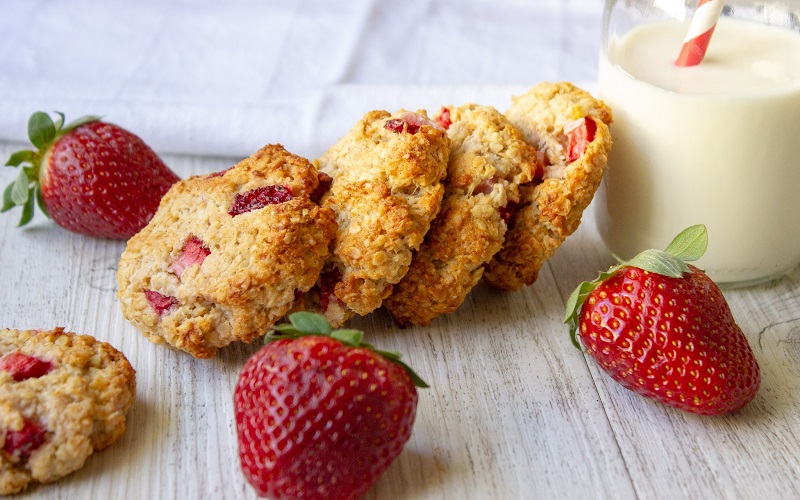 strawberry-coconut-cookie-dough-bites
