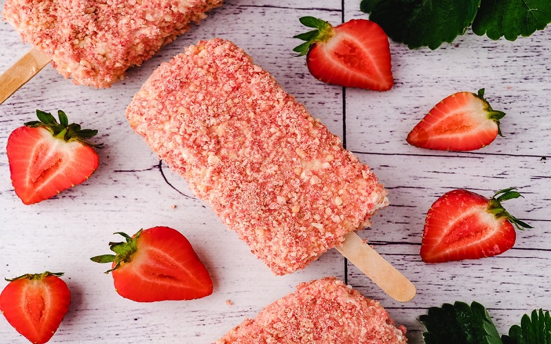 strawberry-shortcake-ice-cream-bars