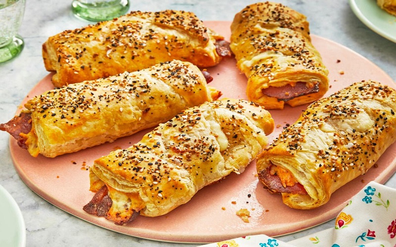 bacon-egg-and-cheese-pastry