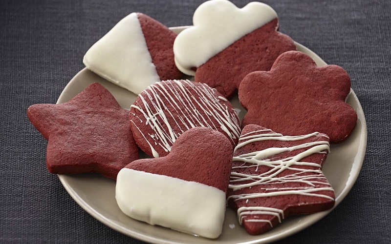 red-velvet-sugar-cookies