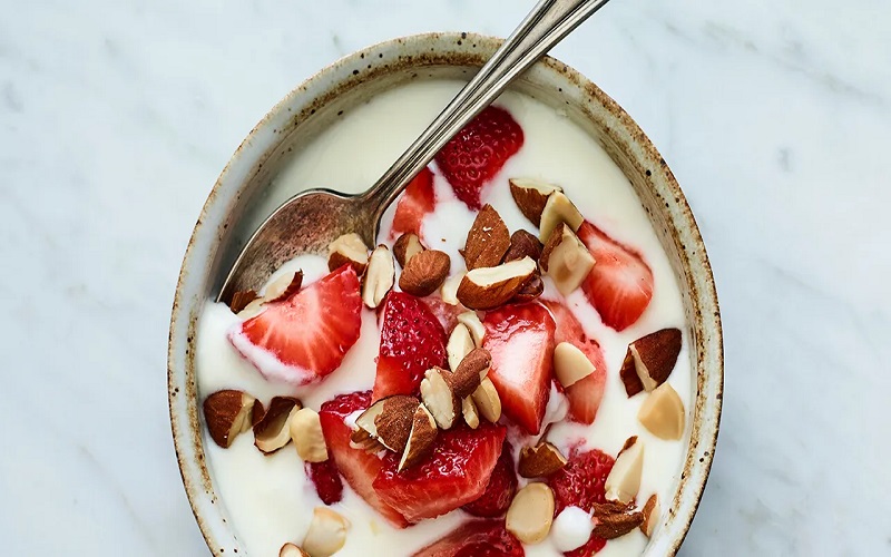 strawberries-with-yogurt-recipe