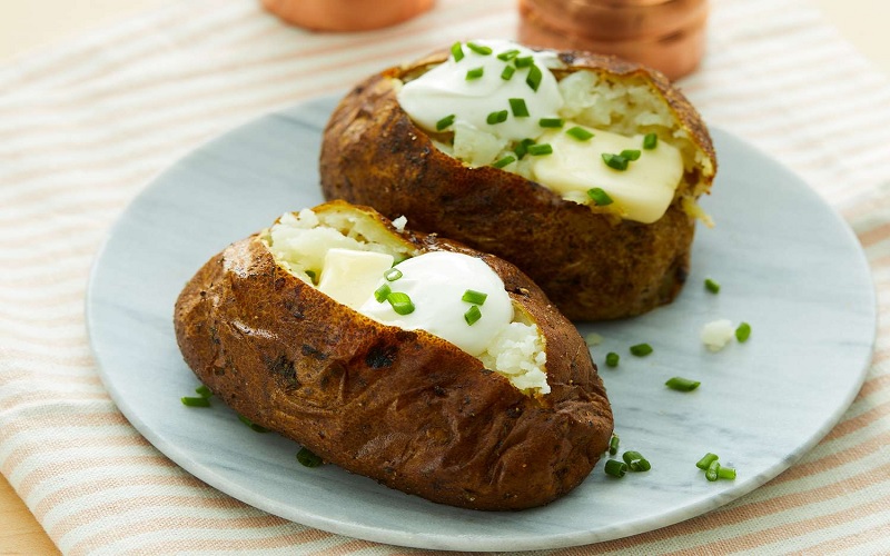 air-fryer-baked-potato