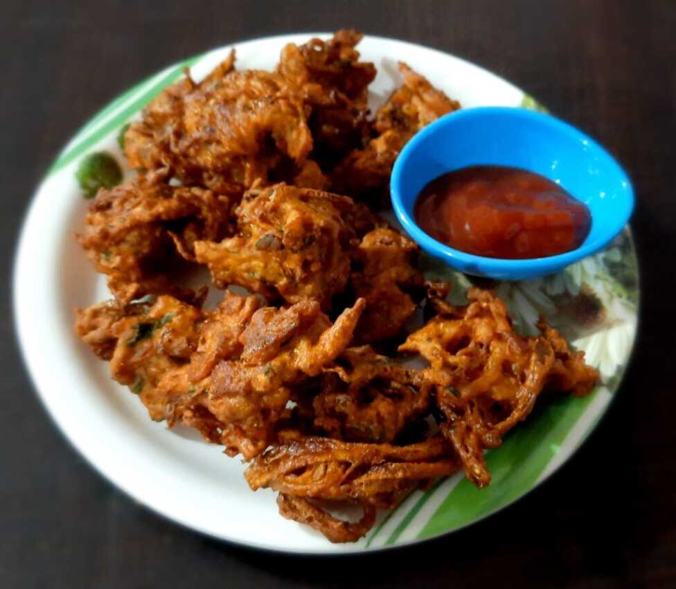 kanda-bhajji