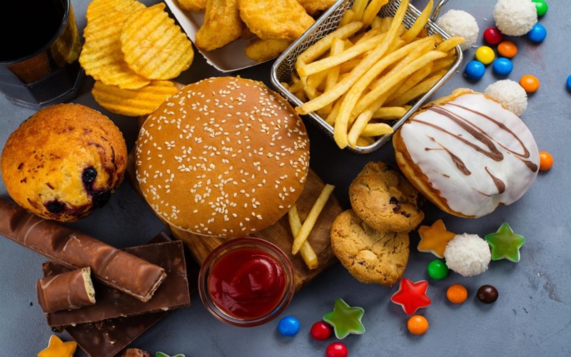 avoid-oily-and-junk-foods