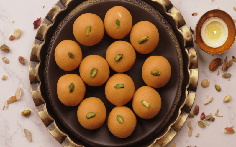 besan-laddoo besan-laddoo