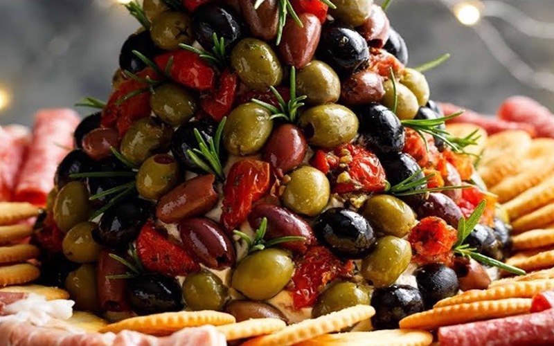 antipasto-christmas-tree-cheese-ball