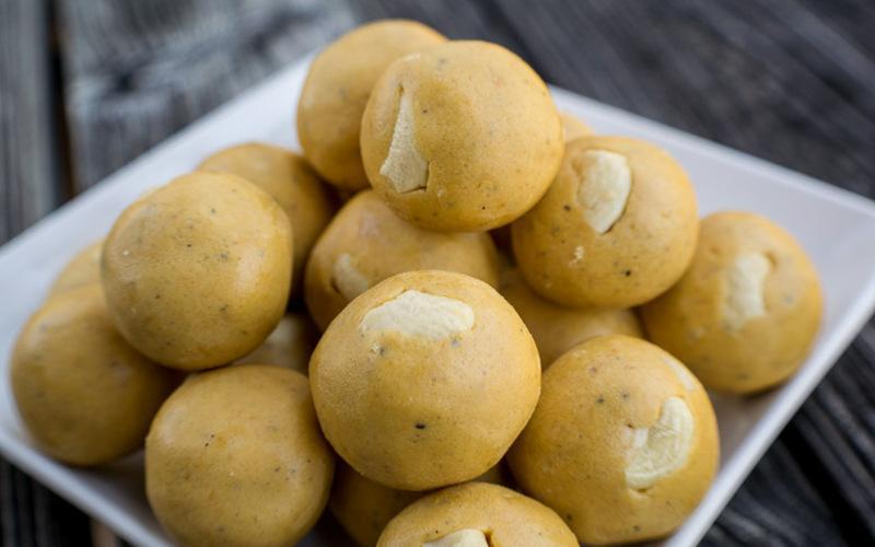 besan-ladoo