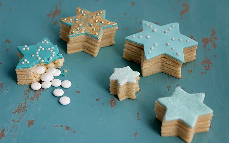 christmas-pinata-stars