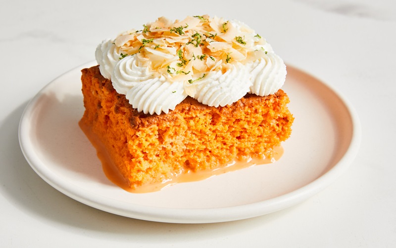 thai-tea-tres-leches-cake