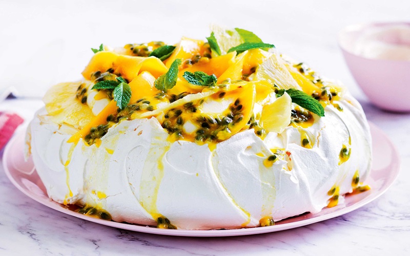 traditional-pavlova