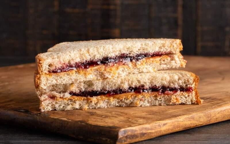 peanut-butter-and-jelly-sandwiches