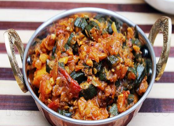 Aloo-Bhindi-Gravy