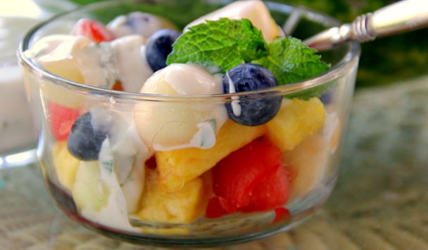 Fruits_With_Curd_And_Honey