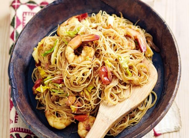 Garlic-Prawns-with-Noodles-and-white-wine
