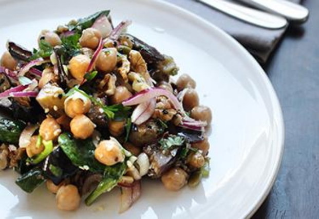 Grilled-eggplant-and-chickpeas-salad