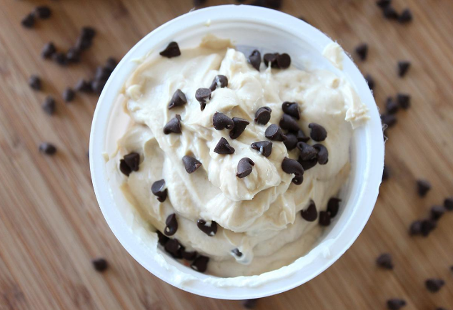 One-Minute-Cookie-Dough-Yogurt