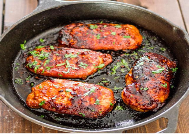 Pork-Chops-With-Pistachio-Salmuera