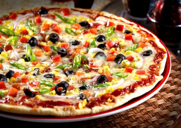 Salami-And-Chilly-Cheese-Pizza