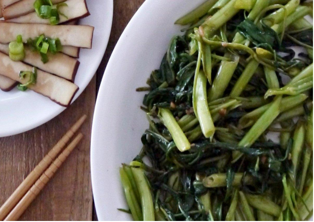 Saut&eacute;ed-Chinese-Hollow