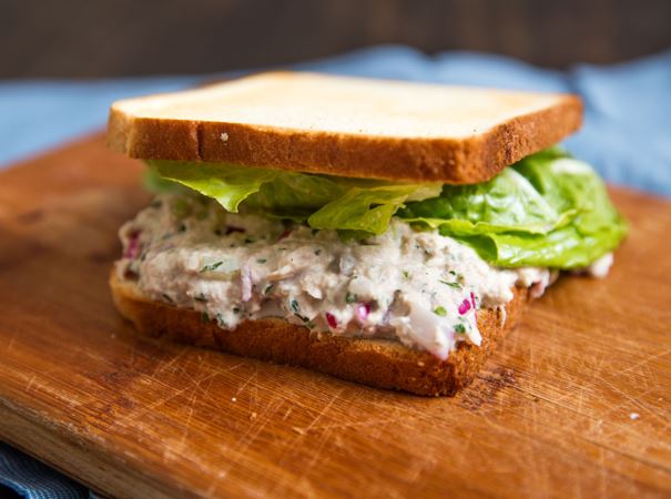 Tuna_Mayonnaise_Sandwich