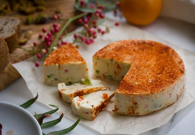 Vegan-Pepper-Jack-Cashew-Cheese