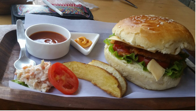 bob&rsquo;s-cafe-1