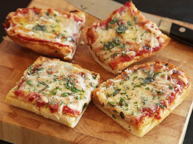 bread pizza