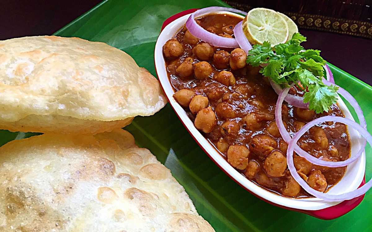 chole bature